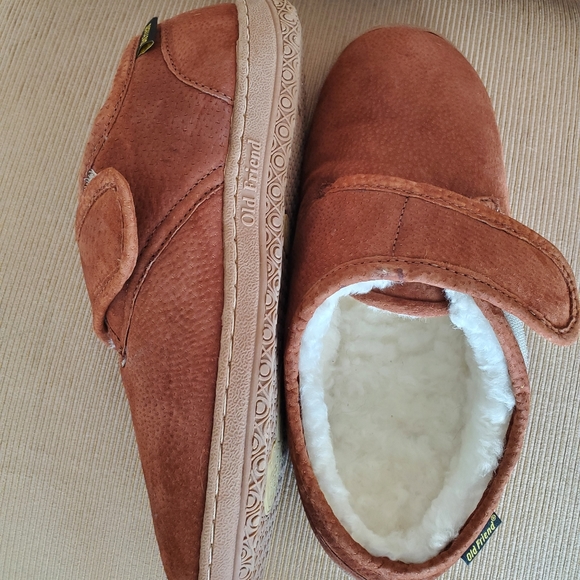 Old Friend chestnut suede adjustable strap shoe - Picture 5 of 5